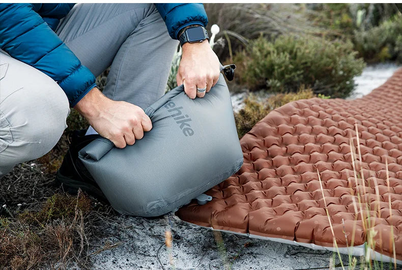 R-value5.8 Inflatable Sleeping Mattress Ultralight Portable Folding Warm Cushion Hiking Outdoor Camping Mat Bed Pad