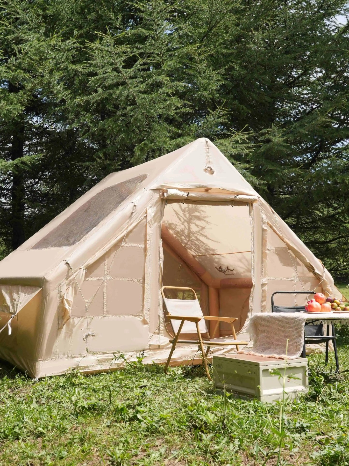 Inflatable Tent With Skylight, Quick Setup Blow Up Tents With Pump, 4-6 PersonOutdoor Family Luxury Tent