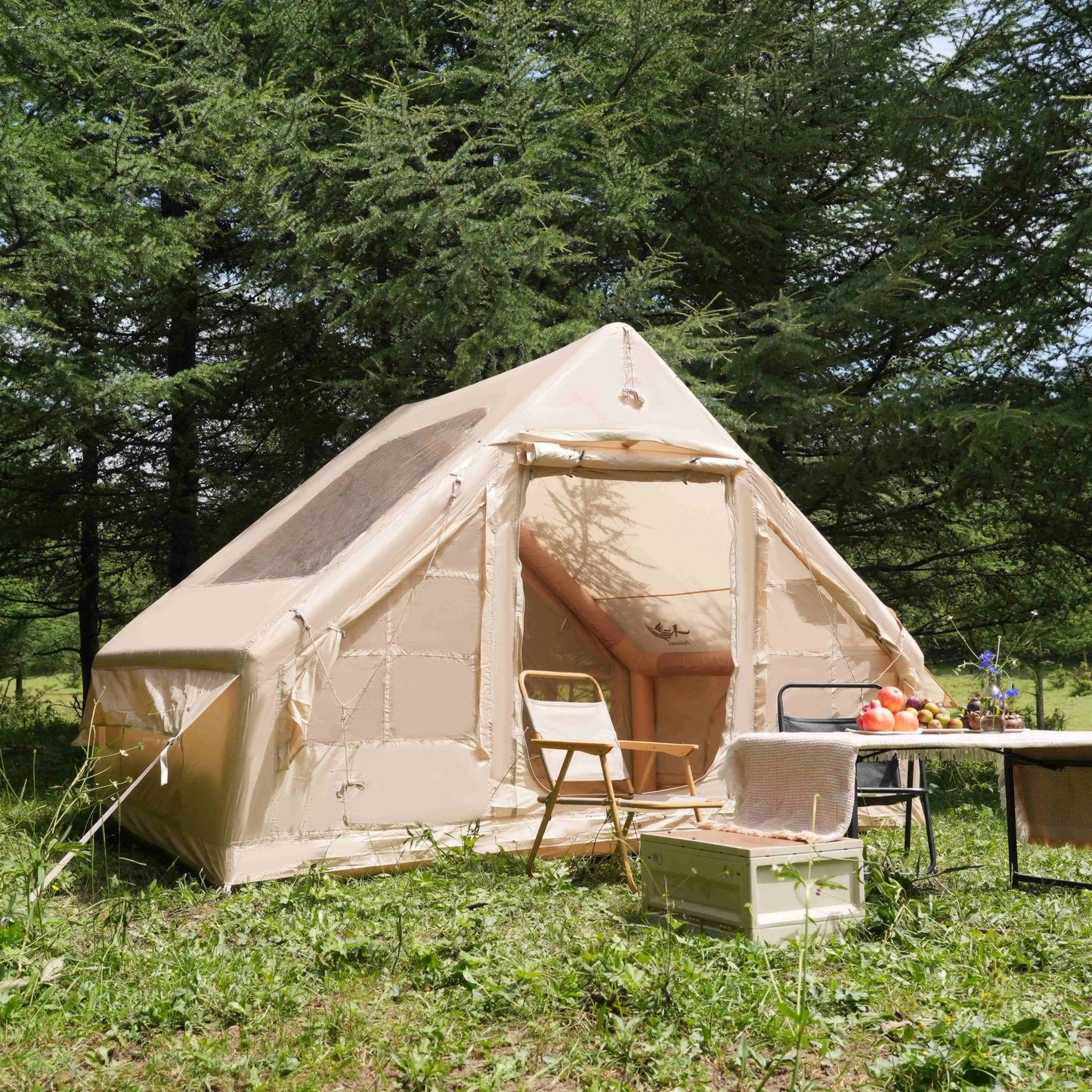Inflatable Tent With Skylight, Quick Setup Blow Up Tents With Pump, 4-6 PersonOutdoor Family Luxury Tent