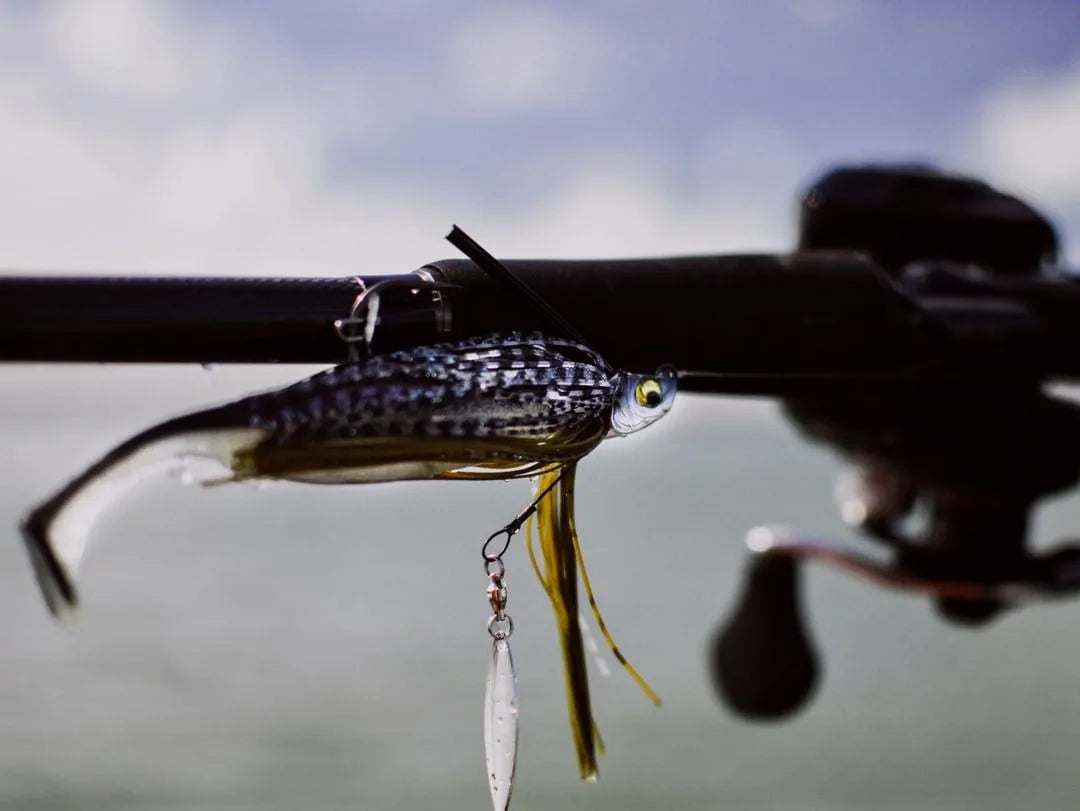 13.5G Spinner Bait Bass Jig Chatter Bait Fishing Lure Chatterbait Fishing Kit Wobblers for Bass Fishing Tackle Fishing Spoon