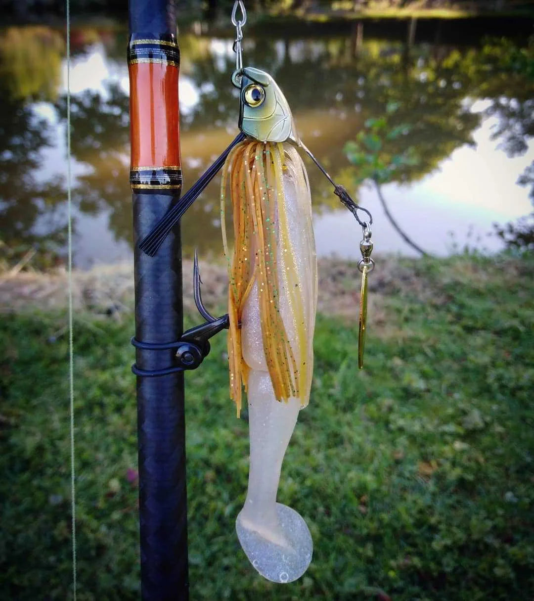13.5G Spinner Bait Bass Jig Chatter Bait Fishing Lure Chatterbait Fishing Kit Wobblers for Bass Fishing Tackle Fishing Spoon